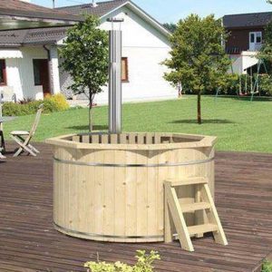 Hottub met INTERNE aluminium kachel, banken, trapje, olie en flessenhouder